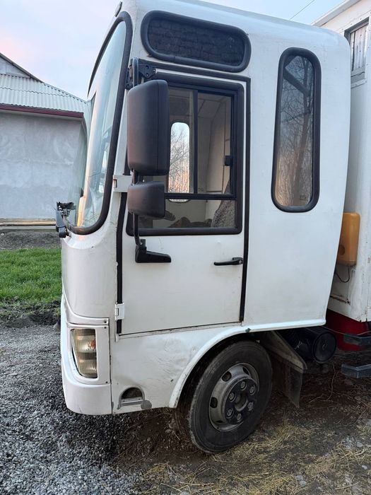 Isuzu yuk mashinasiga kabina sotiladi