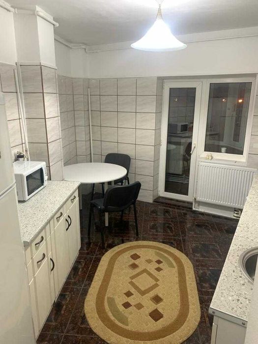 Inchiriez apartament 3 camere ultracentral