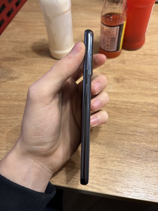 Samsung S21 5G 8/256 sotiladi