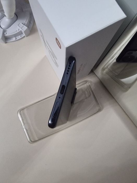 Продам Xiaomi 13 Lite 12/256gb.