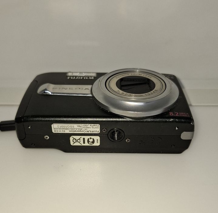 Fujifilm FinePix J50 компактен дигитален фотоапарат
