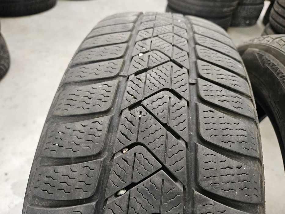 2 Anvelope IARNA 205.60.16 'Pirelli'; stare buna