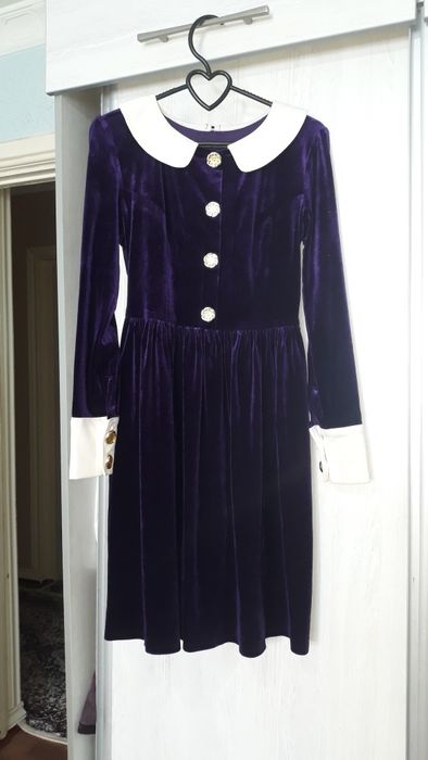 продаётся женская платье в хорошем состоянии ёш кизларга булади размер