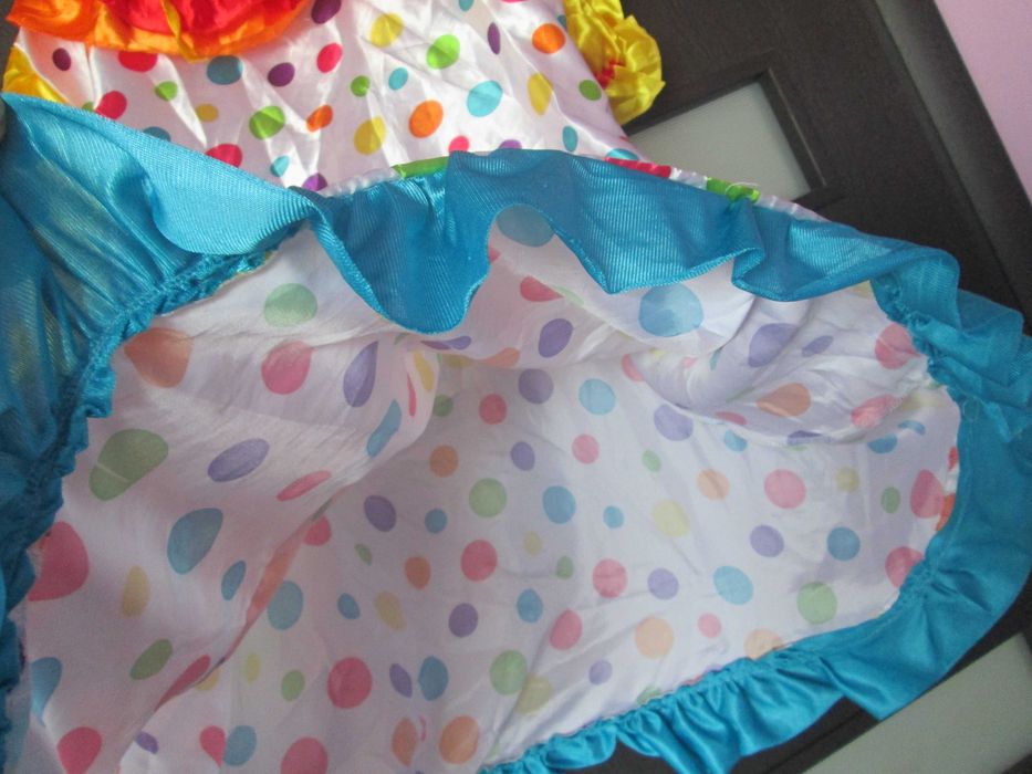 rochie vesela  serbari/carnaval fetite