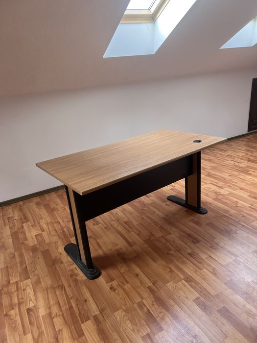 Birou alb x2 buc birou lemn x4 buc