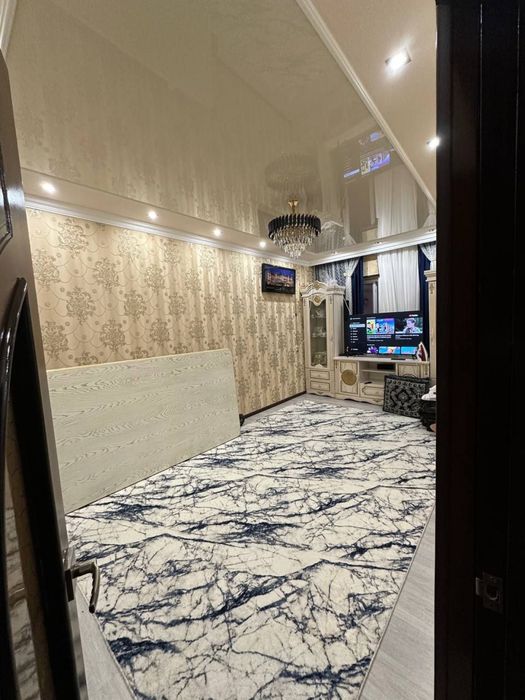 Срочно продаеться 3-ком квартира городе Чирчике районе 4микрарайоне