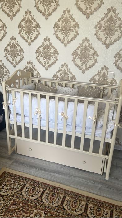 Продам детскую кроватку в хорошем состоянии