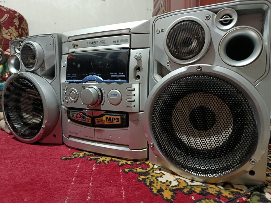 Музыкальный центр LG