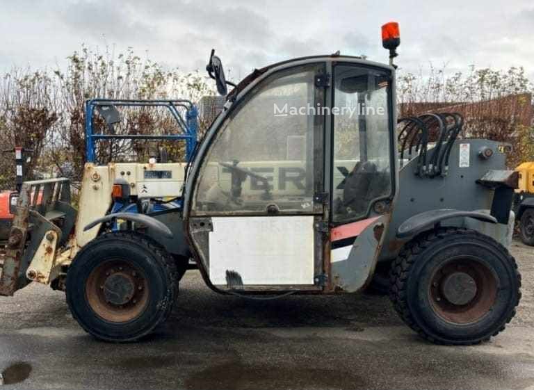 Distribuitor hidraulic pentru încărcător telescopic Terex 2506