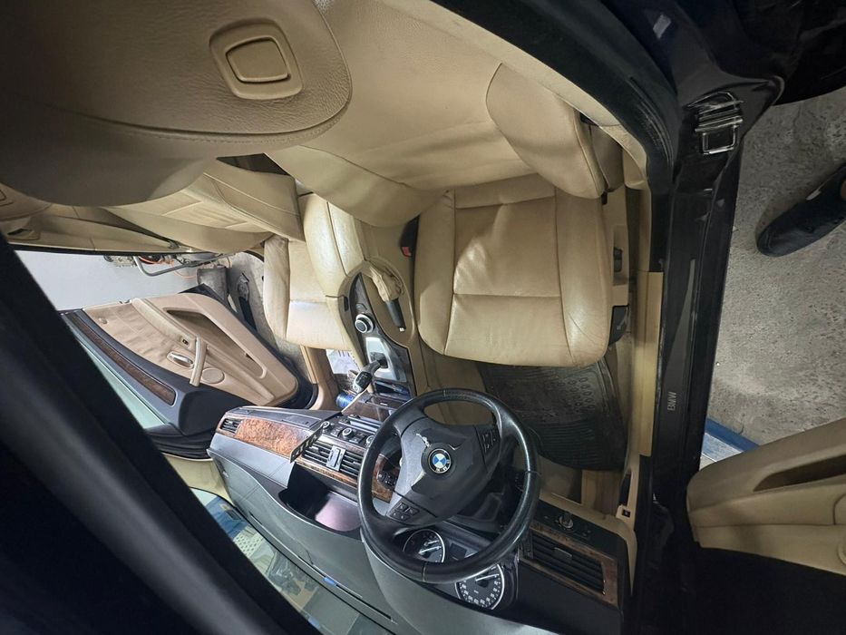 Dezmembrez bmw e60 lci  2008 n47 177cp