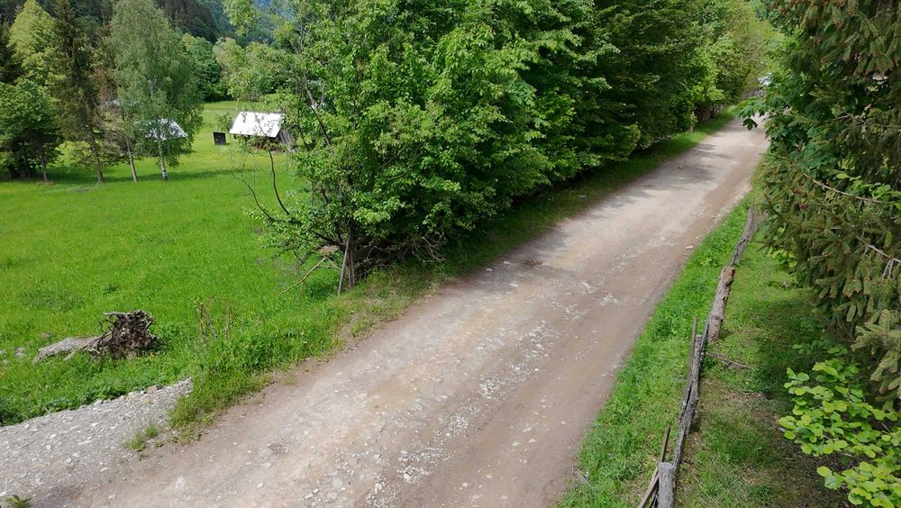 Teren intravilan 4.285 mp, Grințieș-Neamț, zona Ceahlău, 13 €/mp, se poate parcela