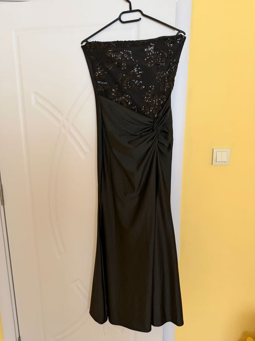 Продавам дамски рокли