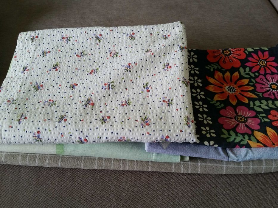 Спално бельо-долни чаршафи ,пликове,калъфки,хавлии-нови и употребявани