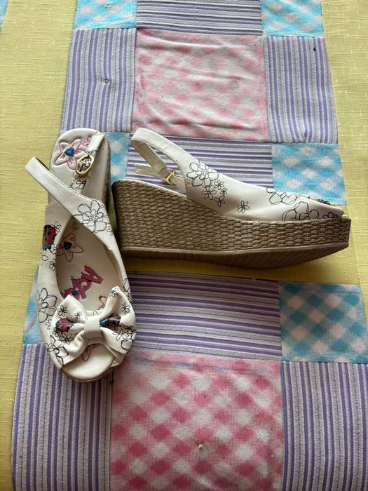 Босоножки летние