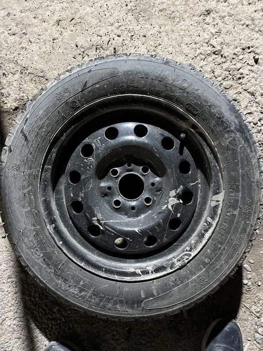 Диск с шинами на 14-15- приору