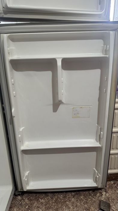 Холодильник Samsung