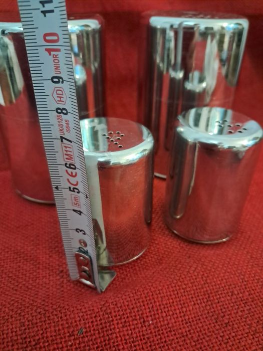 Cuti inox bucătărie 4 buc utilizate