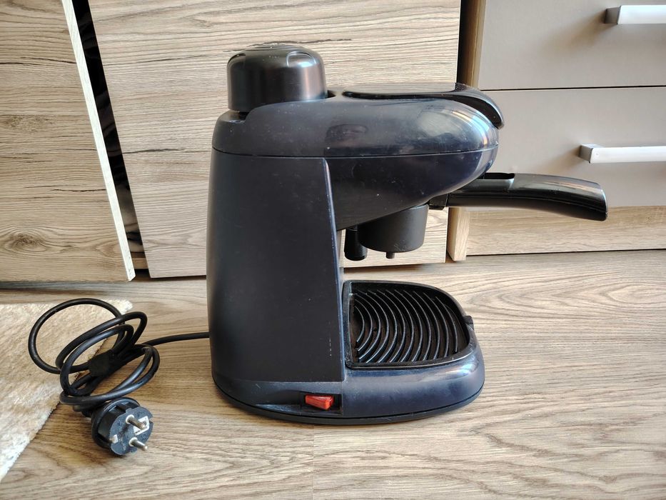 Espressor cafea DeLonghi , 800 W, capacitate 0.4 litr i, negru