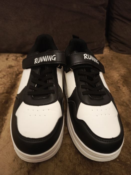 Кроссовки на колёсах