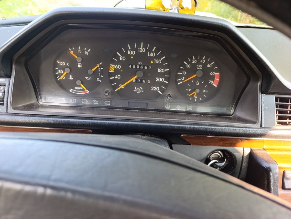 Мерседес 124 2.0л. обмен