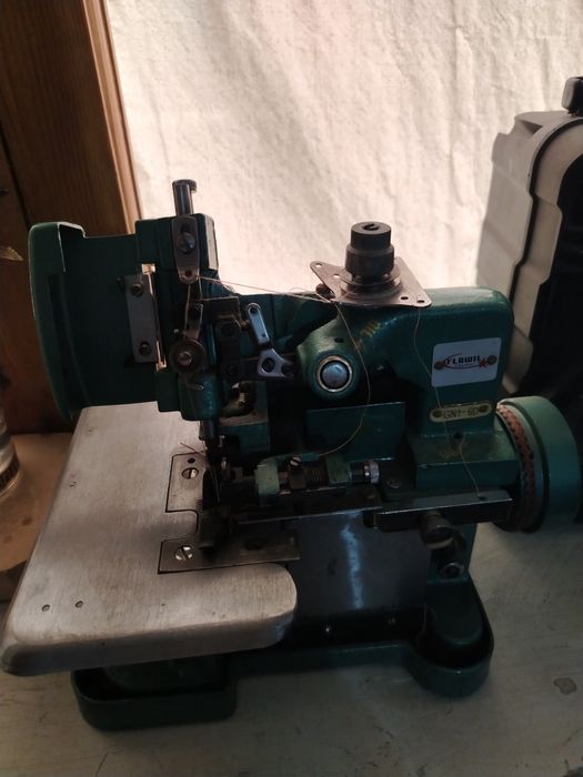 Швейные машины Оверлок