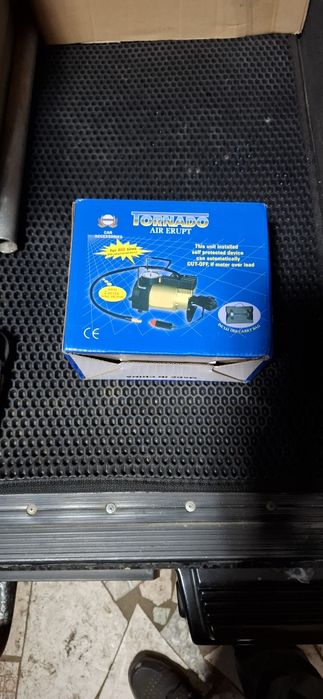 Автомобильный компрессор.