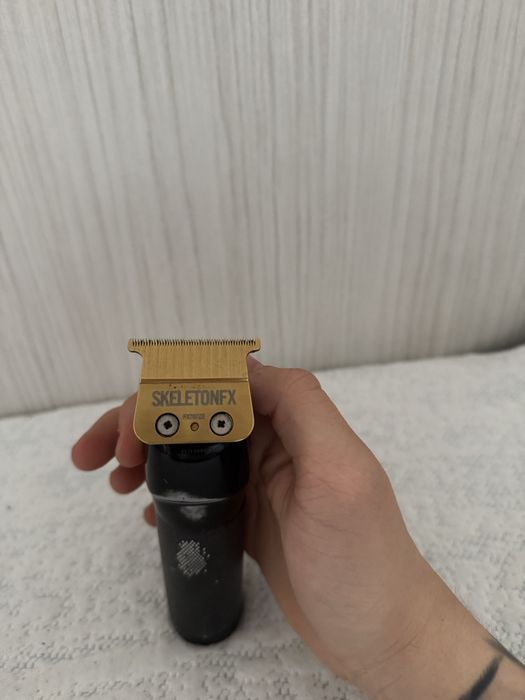 masina contur babyliss pro skeletonfx