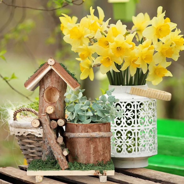 Ghiveci de flori lemn cu casuta decorativa pentru pasari decor rustic