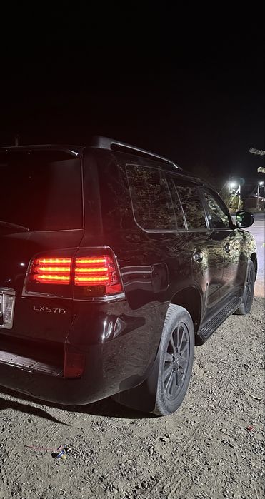 Диск с шиной комплекта на лх570