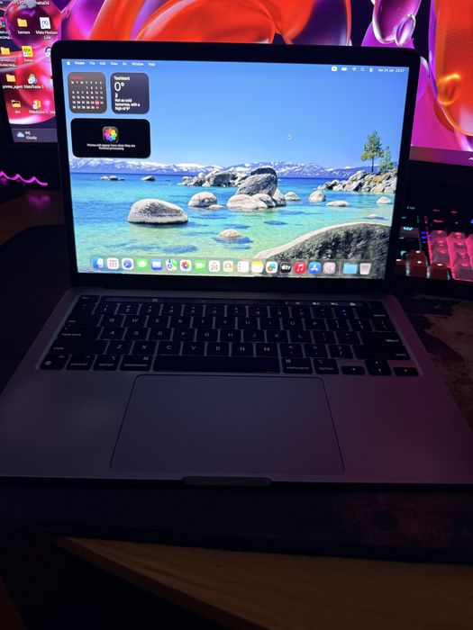 Apple MacBook Pro M1 2020 года в идеальном состояние без дефекта