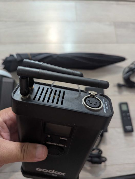 Godox VL150 профессиональный свет.