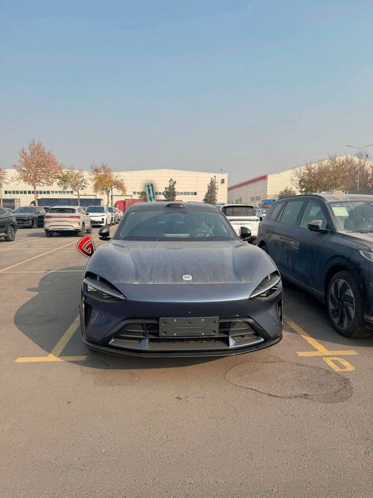 Xiaomi Yu7 синий (парламент) , с белым салоном в наличии