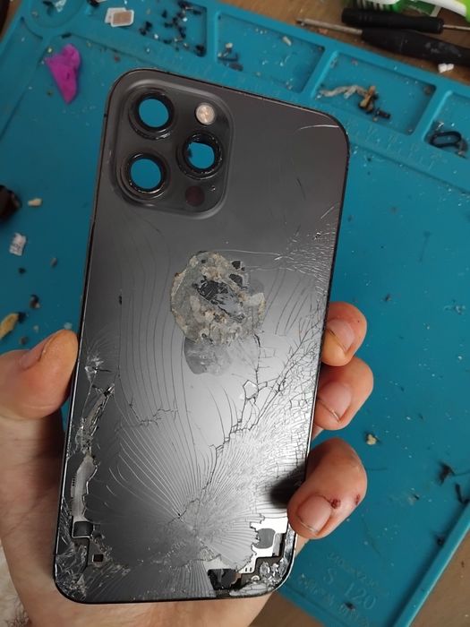 Carcase iPhone disponibile