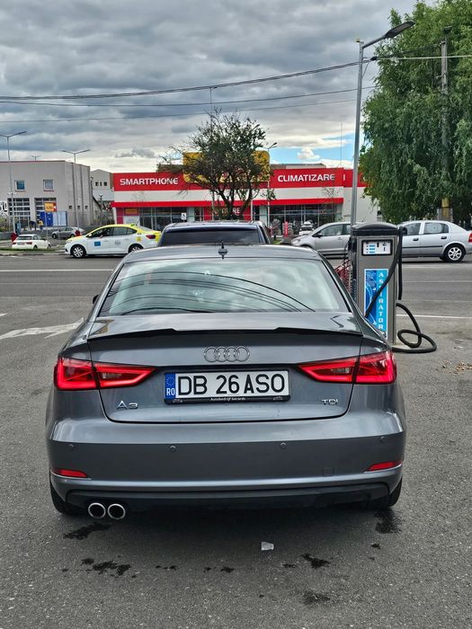 Audi A3 Sedan 2014 2.0 TDI S Line