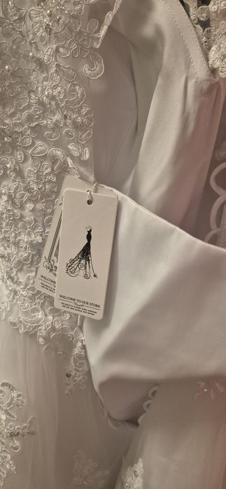 Rochie alba de cununie cu perle si paiete