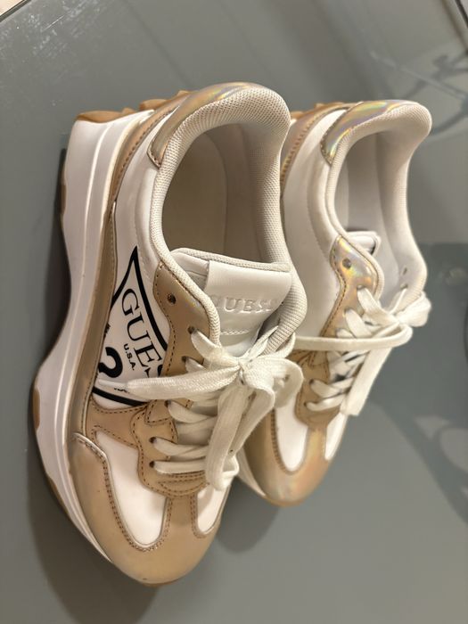 Сникърси Guess 37номер и кецове Karl Lagerfeld 35 номер