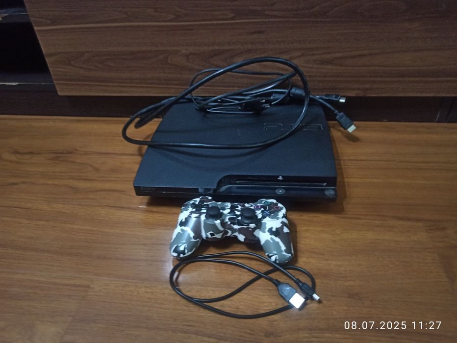 Продаю PS3 slim !
