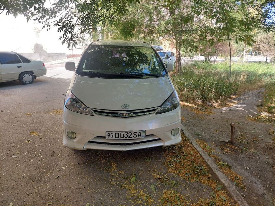 Toyota Previa сотилади