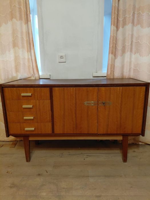 Отдам даром мебель .