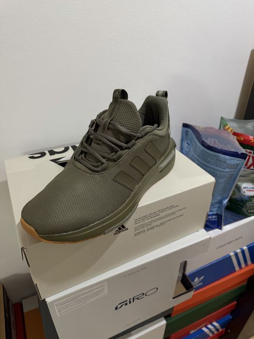 Маратонки ADIDAS  NEW