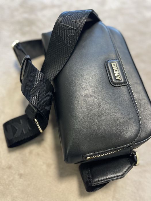 Дамска чанта DKNY