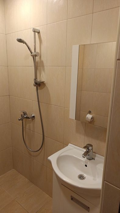 Дава се под наем Двустаен апартамент в Варна, Гръцка махала - 52 кв.м за 398.82 € - Снимка #6