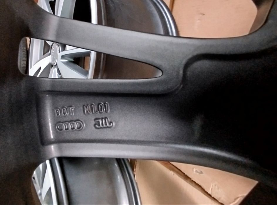 Оригинални джанти 19 цола Audi A3 S3 TT