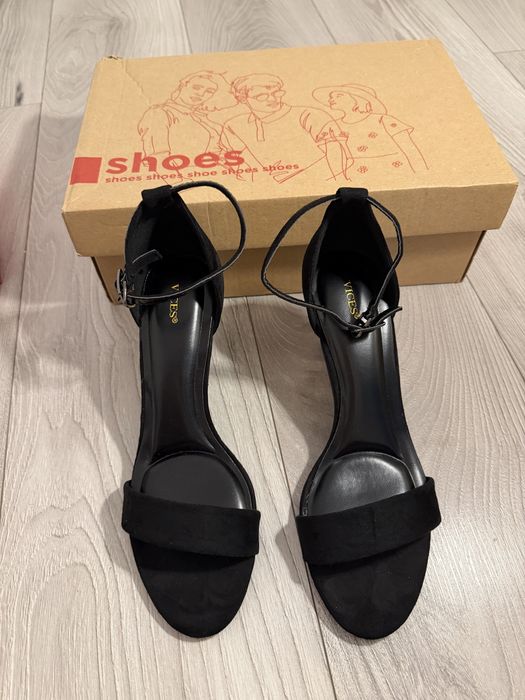 Sandale noi negre toc 6 cm marime 38