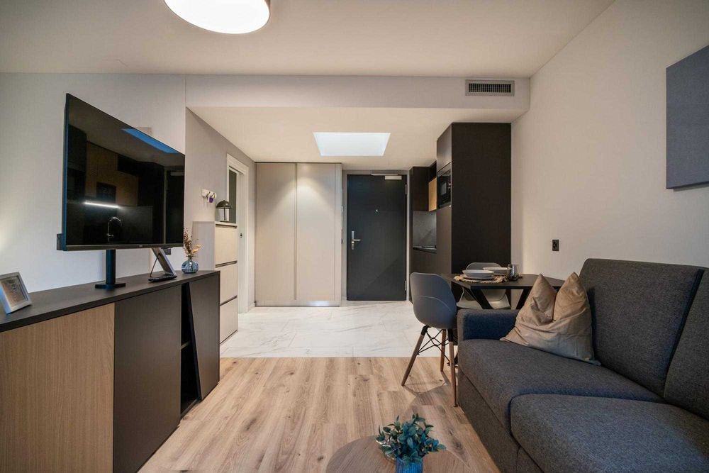 Дава се под наем Едностаен апартамент в София, Център - 50 кв.м за 408 € - Снимка #3