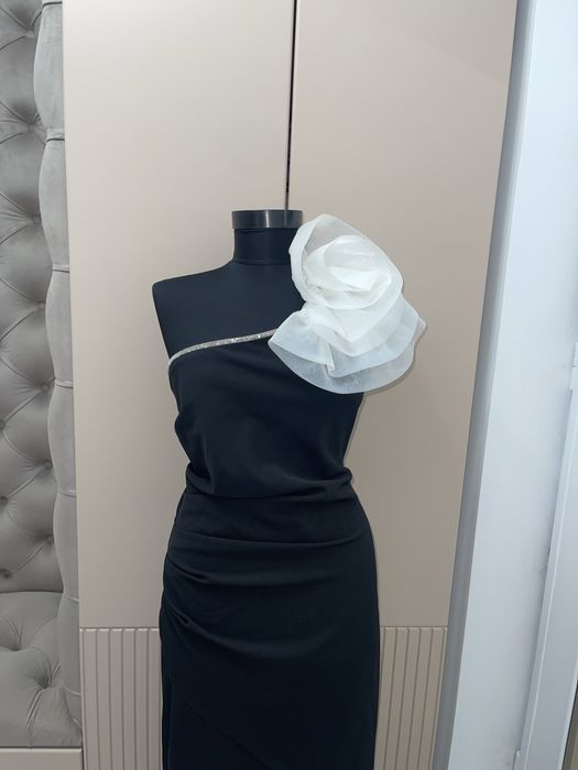 Rochie neagra marimea L
