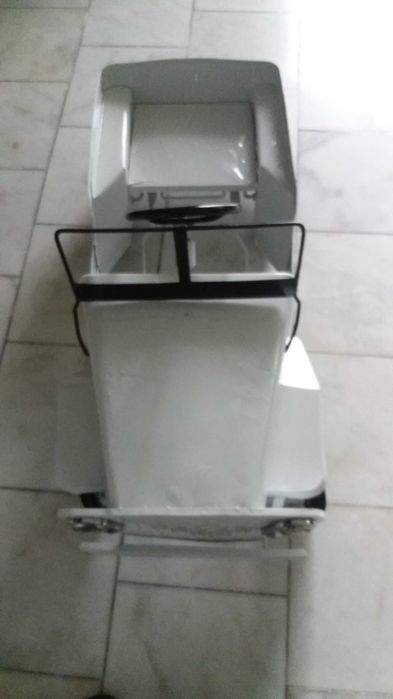 Masinuta veche cu pedale JEEP