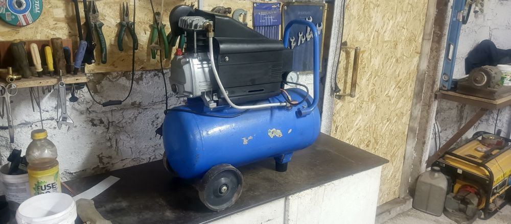 Компрессор поршневой воздушный