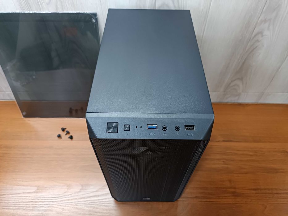 Продам новый кейс AeroCool CS-107 Mini ATX