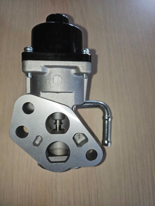 Vând valvă de egr nouă pentru ford focus 2